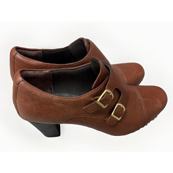 Clarks Bendables Womens Ankle Boots Size 10 Heels Brown Leather Career Comfort - Picture 1 of 9